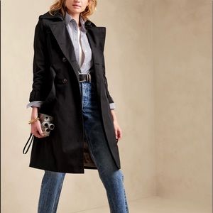 Banana Republic- brand new Essential Trenchcoat